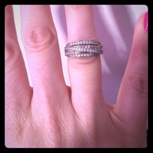 Crislu/Swarovski Crystal ring size 6